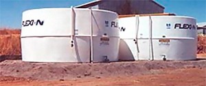 Liquid fertiliser tanks in Western Australia fitted with Liquidators